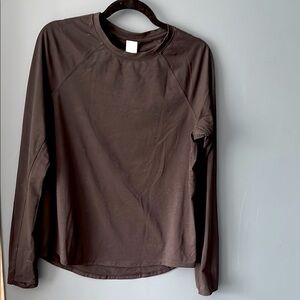 NWOT Lolë Performance Wool Long Sleeve Top